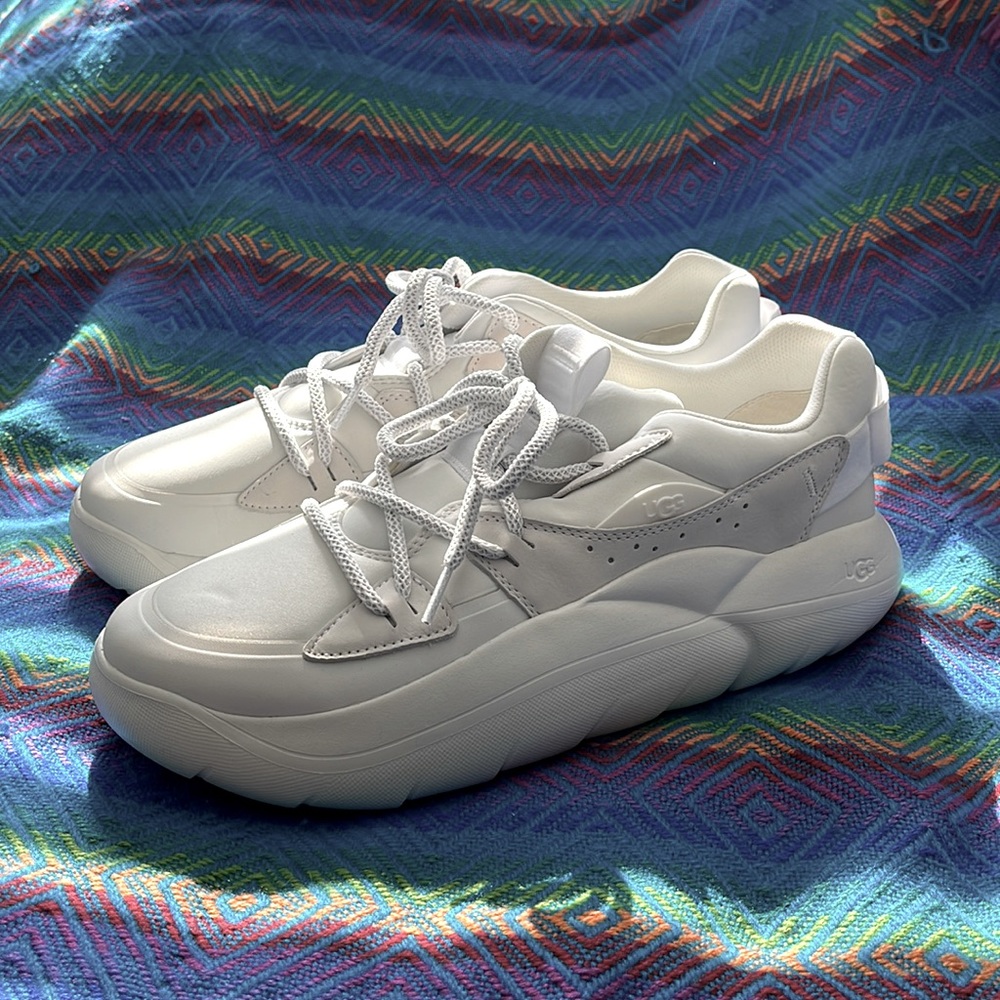 UGG LA Cloud Lace Sneakers